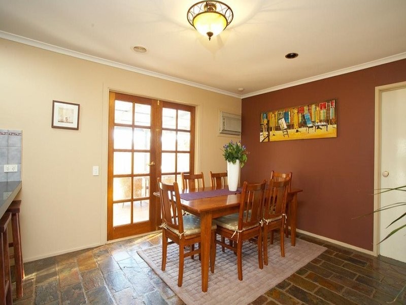 34 Blackdog Drive, Melton South VIC 3338