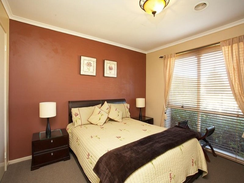 34 Blackdog Drive, Melton South VIC 3338