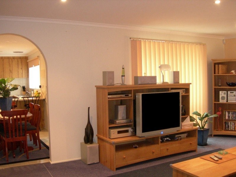 17 Risson Street, Melton South VIC 3338