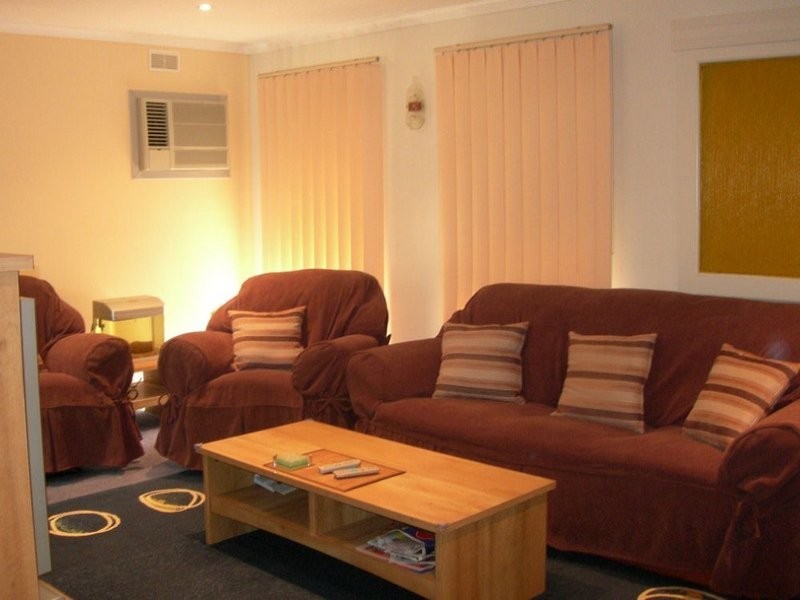 17 Risson Street, Melton South VIC 3338