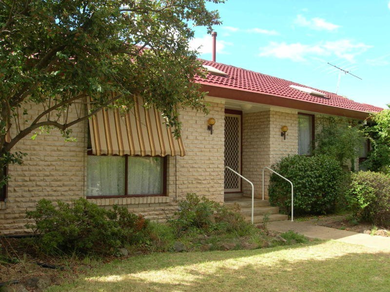 1 Wyatt Place, Melton VIC 3337