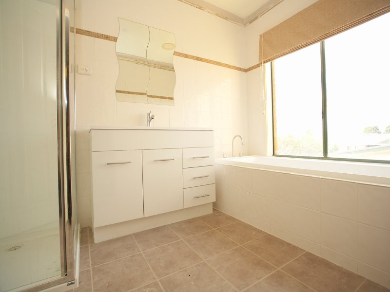 12 Todman Court, Melton VIC 3337