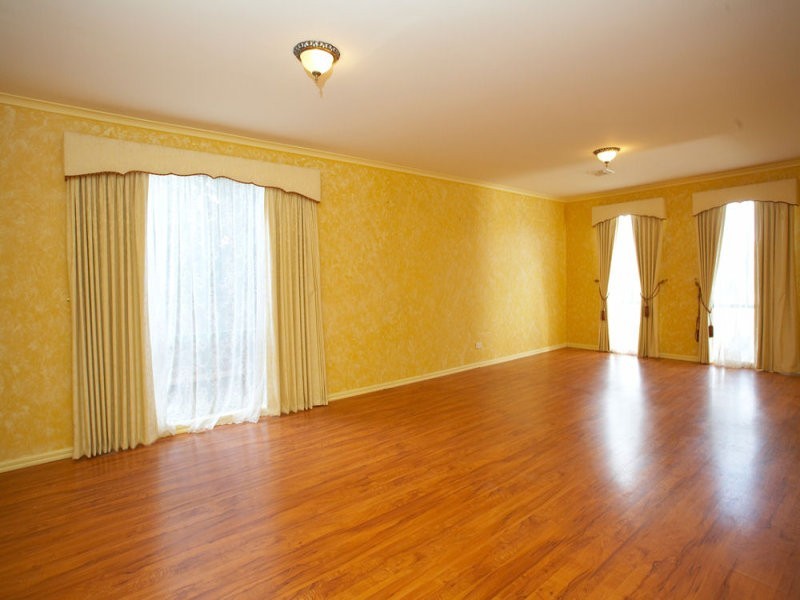 12 Todman Court, Melton VIC 3337