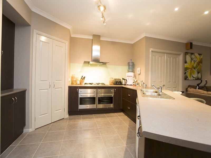 7 Indigo Square, Botanica Springs, Melton VIC 3337