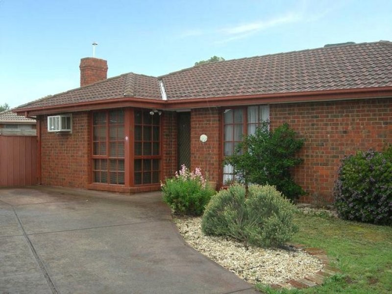 30 Mowbray Crescent, Kurunjang VIC 3337