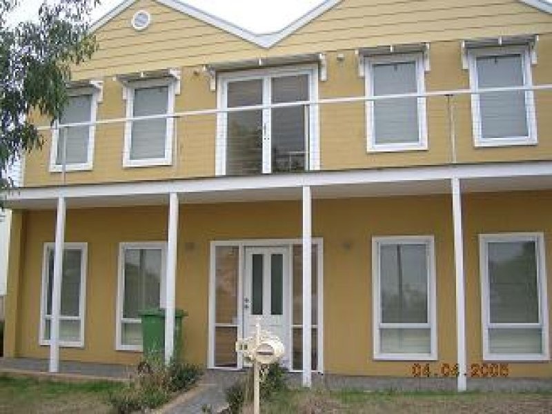 39 The Heights, Sunbury VIC 3429