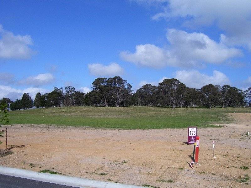 Farnborough Drive, Moss Vale NSW 2577