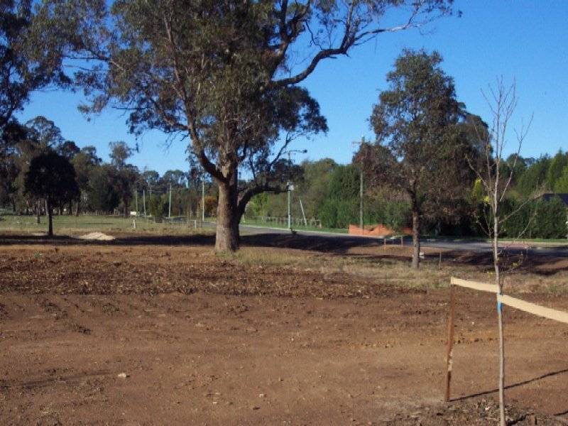 Farnborough Drive, Moss Vale NSW 2577