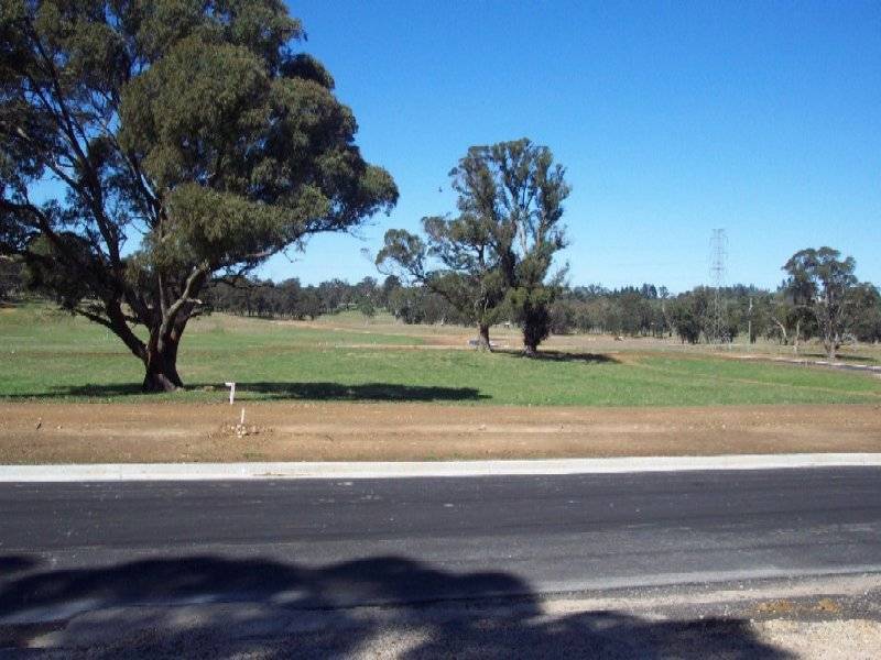 Farnborough Drive, Moss Vale NSW 2577