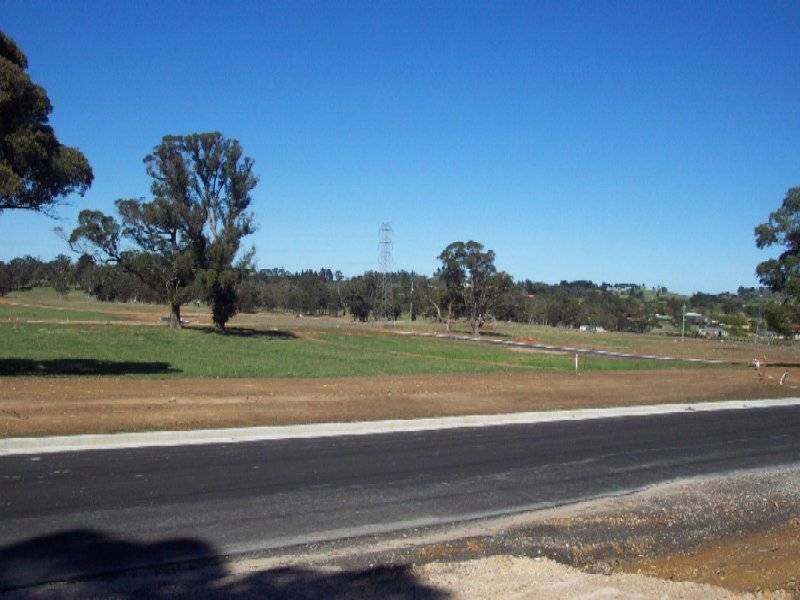 Farnborough Drive, Moss Vale NSW 2577