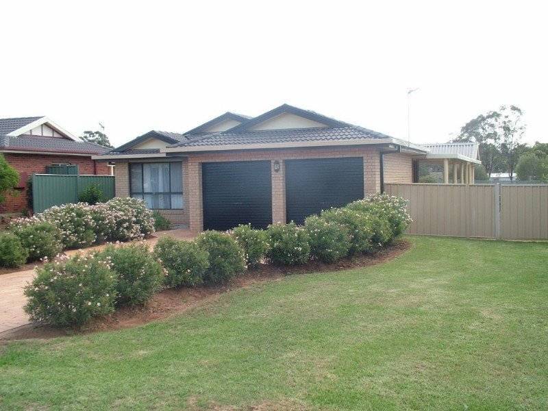 17 Lincoln Parkway, Dubbo NSW 2830