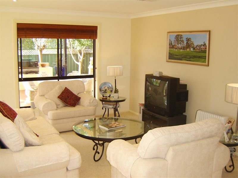 6 Oakmont Avenue, Dubbo NSW 2830