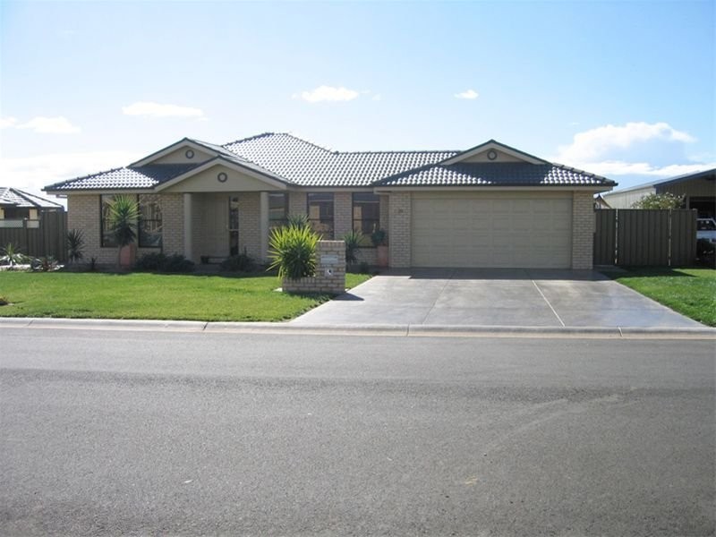 10 Cronin Place, Dubbo NSW 2830