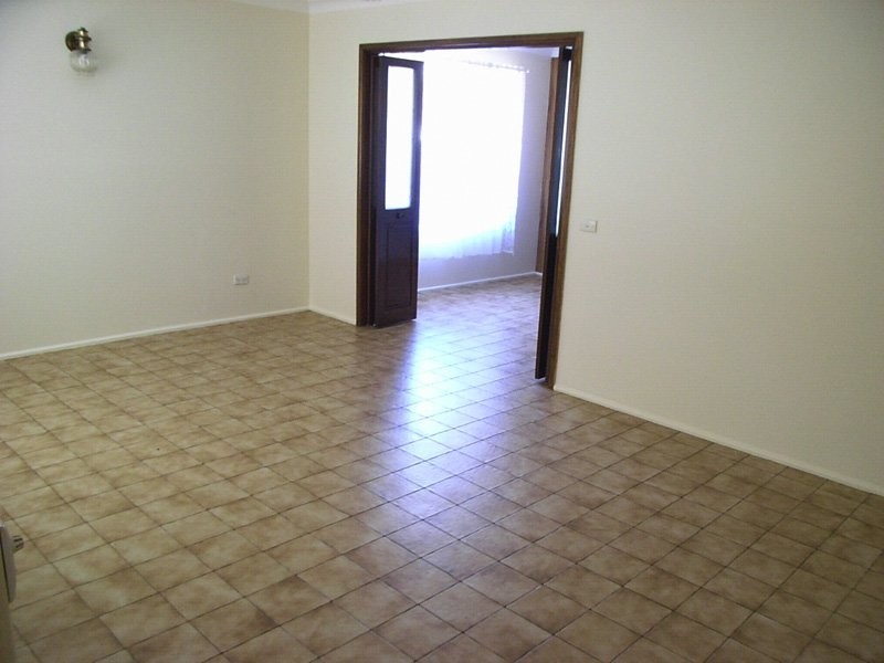 36 Howard Avenue, Dubbo NSW 2830