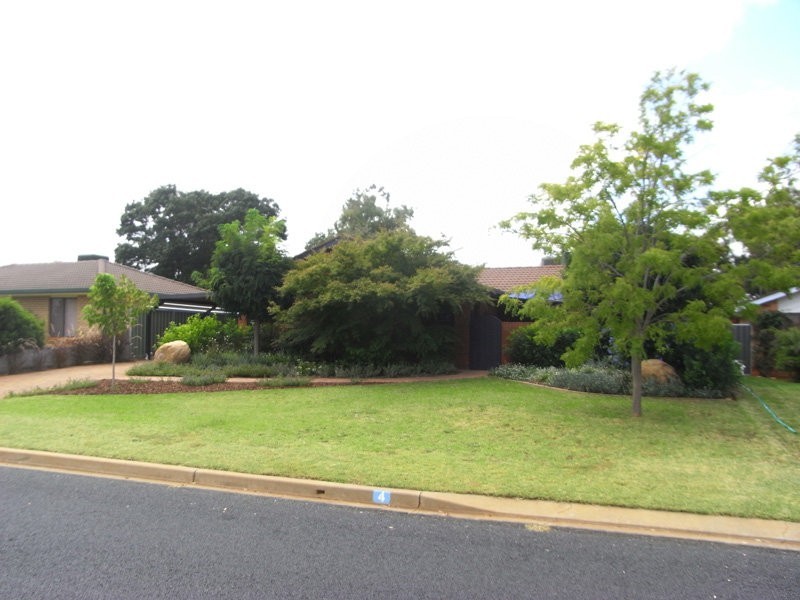 4 Kensington Avenue, Dubbo NSW 2830