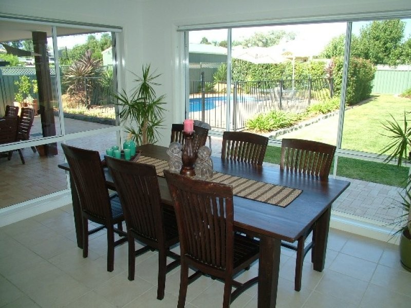 21 Carnoustie Drive, Dubbo NSW 2830