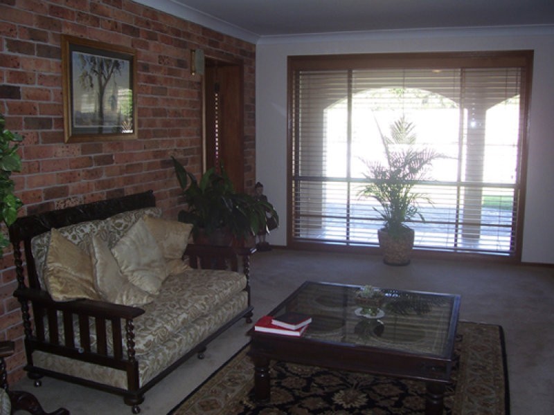 20 Pine Knoll Drive, Dubbo NSW 2830