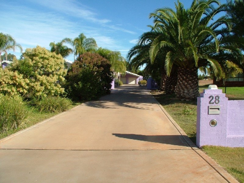 28 Colony Crescent, Dubbo NSW 2830