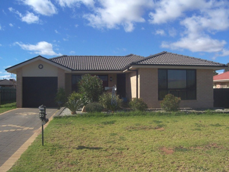 33 Doncaster Avenue, Dubbo NSW 2830