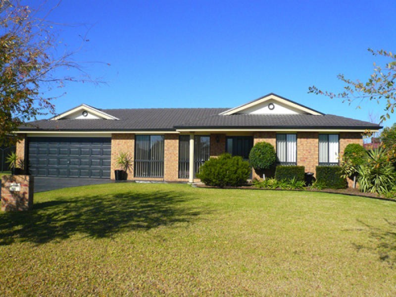 5 Lancaster Park Place, Dubbo NSW 2830