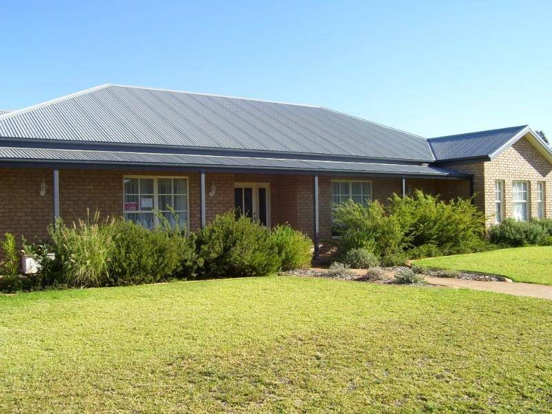 3 Lachlan Way, Dubbo NSW 2830