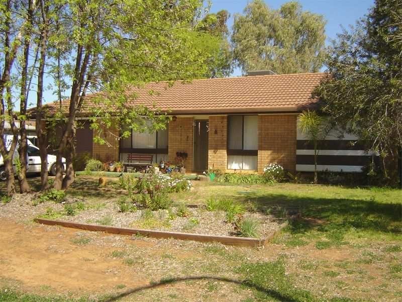 1 Springfield Way, Dubbo NSW 2830
