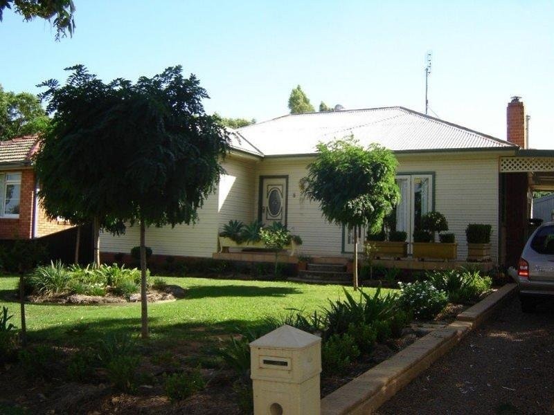 8 Bailey Street, Dubbo NSW 2830