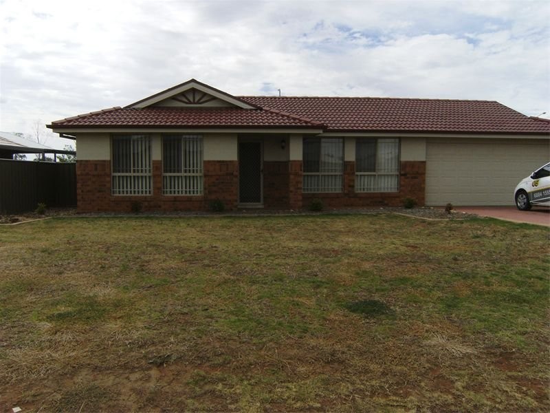 4 Cardiff Arms Avenue, Dubbo NSW 2830