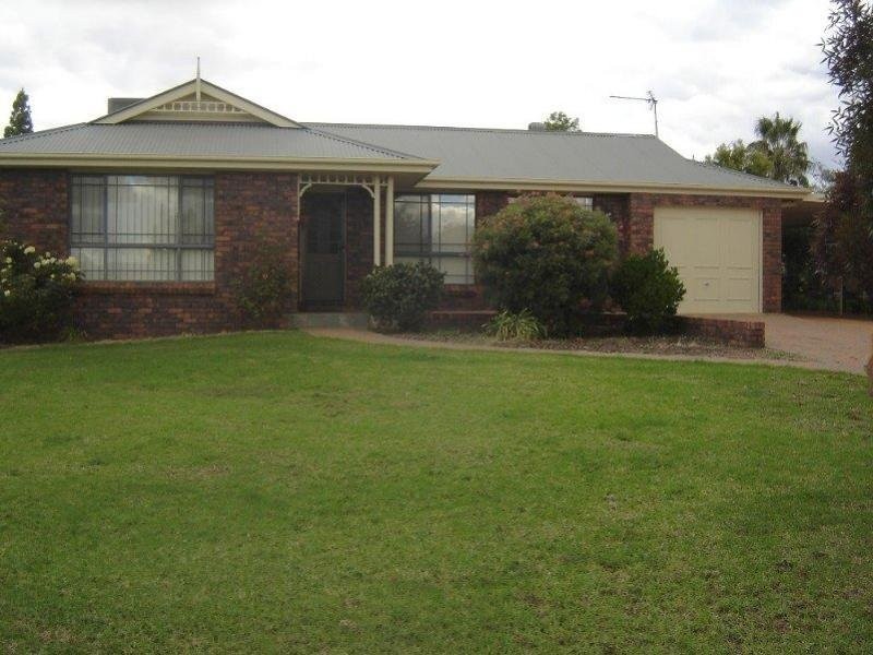 15 Grangewood Drive, Dubbo NSW 2830