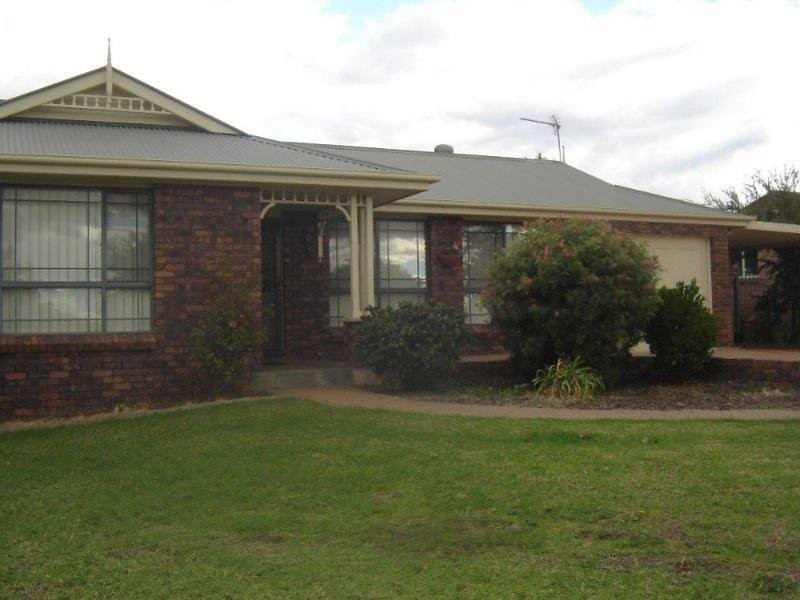 15 Grangewood Drive, Dubbo NSW 2830