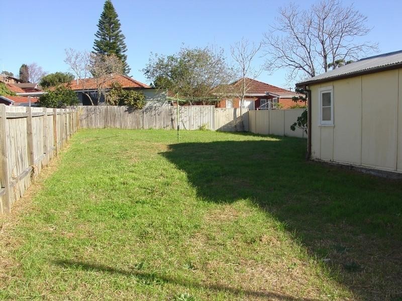 30 Flinders Road, Earlwood NSW 2206