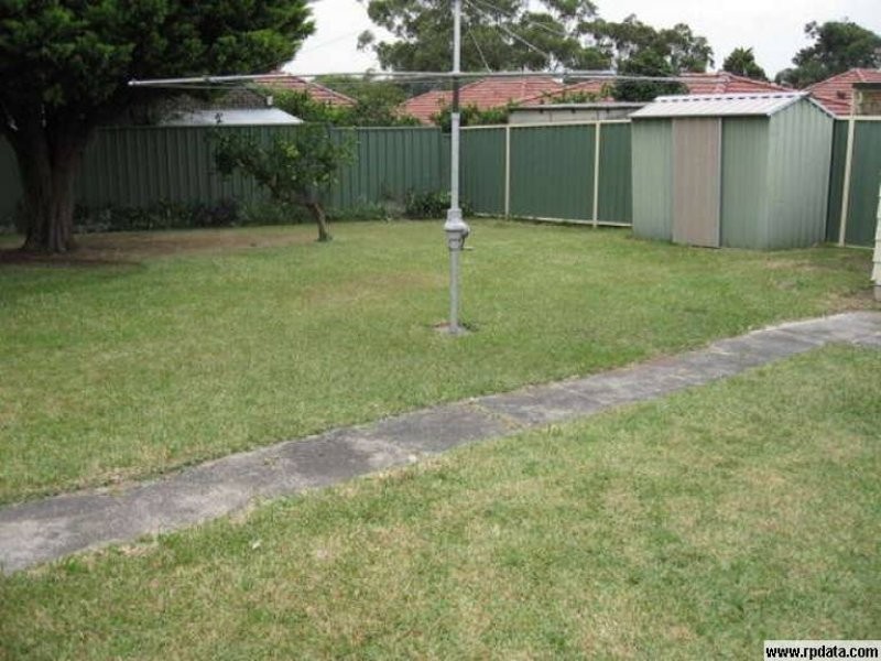 121 Bardwell Rd, Bardwell Park NSW 2207