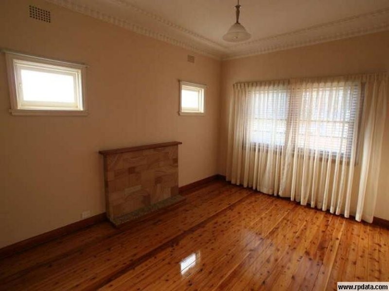 121 Bardwell Rd, Bardwell Park NSW 2207