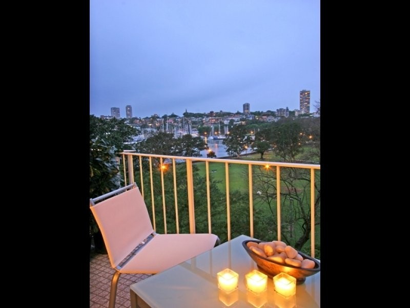 1 Holdsworth Avenue, Elizabeth Bay NSW 2011