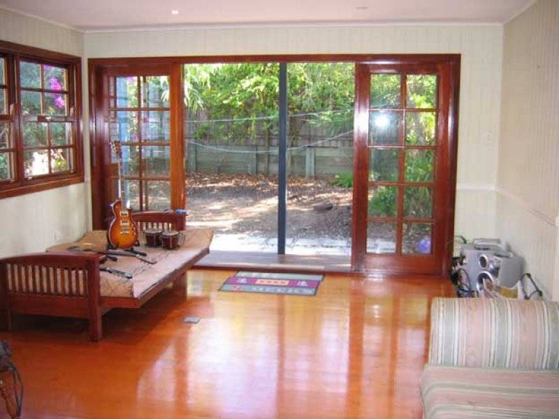 7 Gower St, Holland Park West QLD 4121