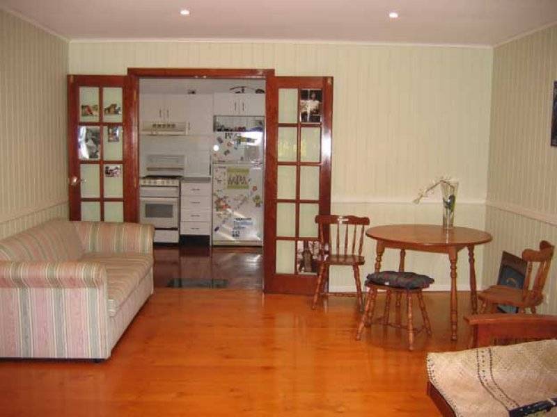 7 Gower St, Holland Park West QLD 4121