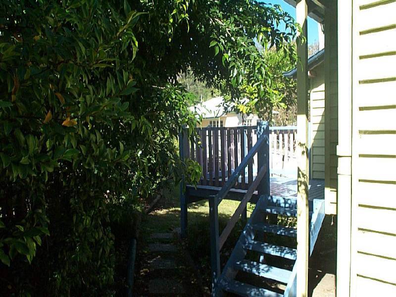 46 Waratah Avenue, Holland Park West QLD 4121