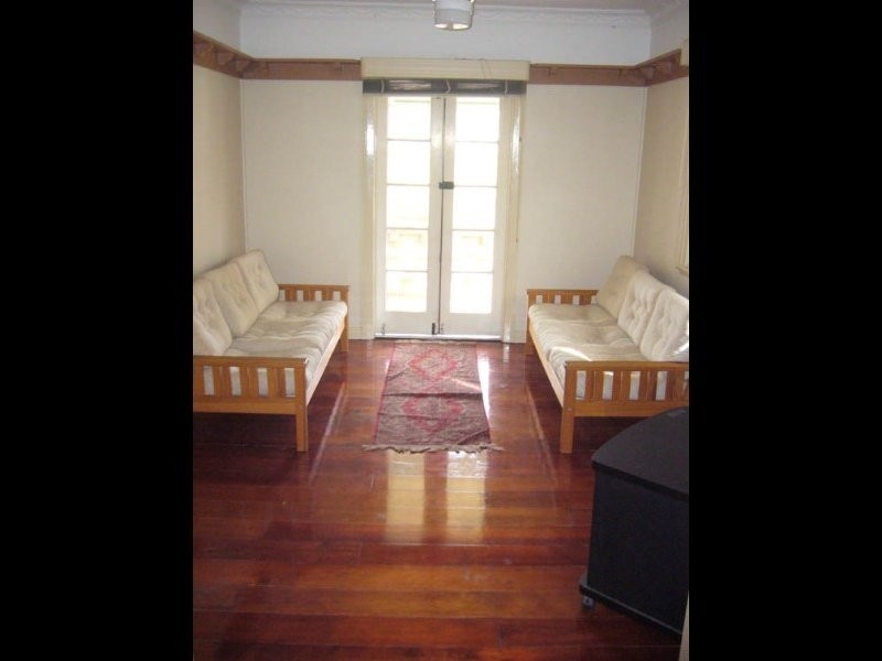 12 Rise St, Mount Gravatt East QLD 4122