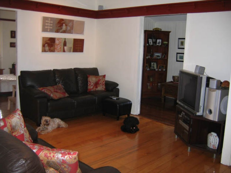 49 Harold St, Holland Park QLD 4121