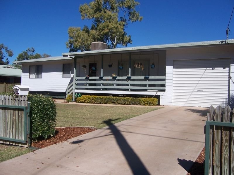 52 Park Avenue, Emerald QLD 4720