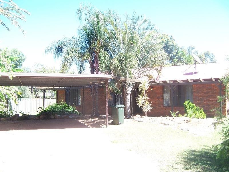 10 Julie Court, Emerald QLD 4720