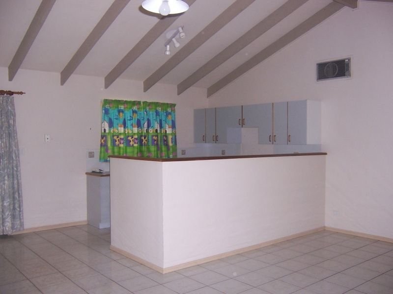 10 Julie Court, Emerald QLD 4720