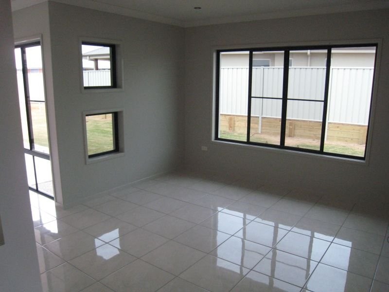 28 Brokenwood Street, Emerald QLD 4720