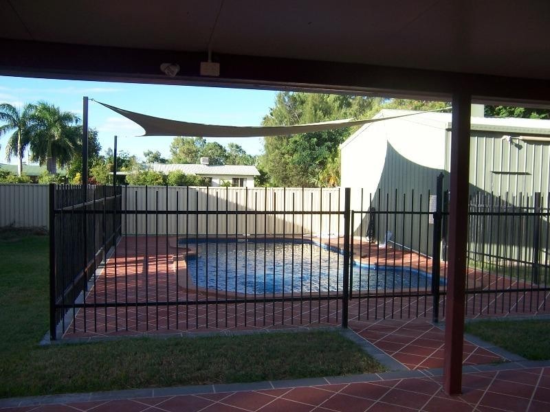 8 Martin Place, Emerald QLD 4720