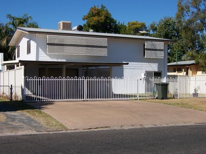 38 Moody Street, Emerald QLD 4720