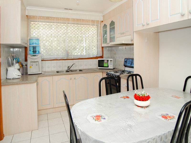 24 Valerie Street, Lalor VIC 3075