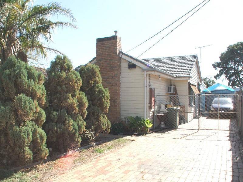 30 Heyington Avenue, Thomastown VIC 3074