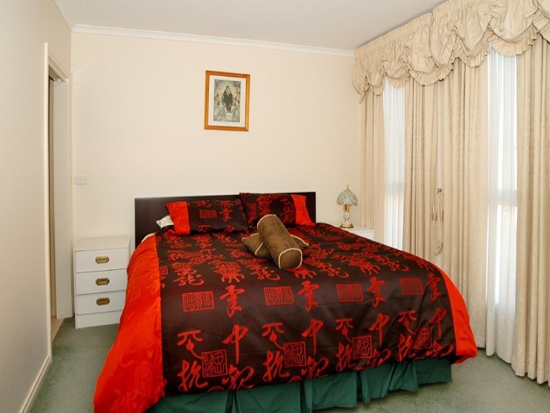 10 Sunbird Gardens, Epping VIC 3076