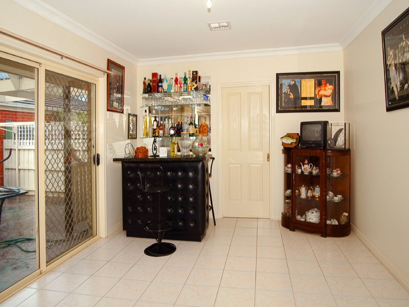 10 Sunbird Gardens, Epping VIC 3076