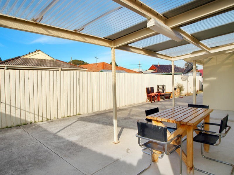 2 Gilbert Court, Lalor VIC 3075